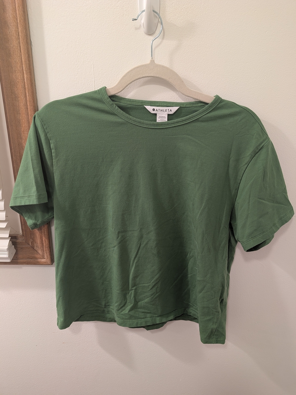 Athleta Women's Green Crewneck Short Sleeve Top